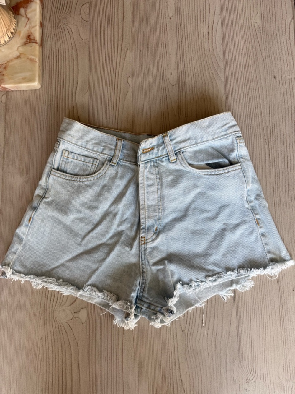 Vintage high rise Levi’s denim short